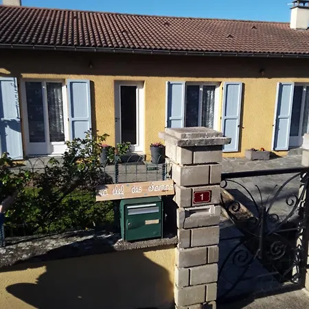 La Clef Des Champs Bed & Breakfast 3*