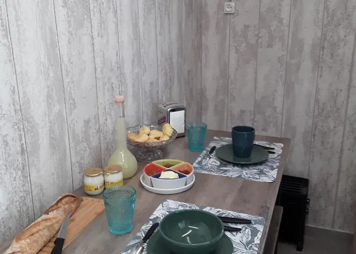 La Clef Des Champs Bed & Breakfast 3*